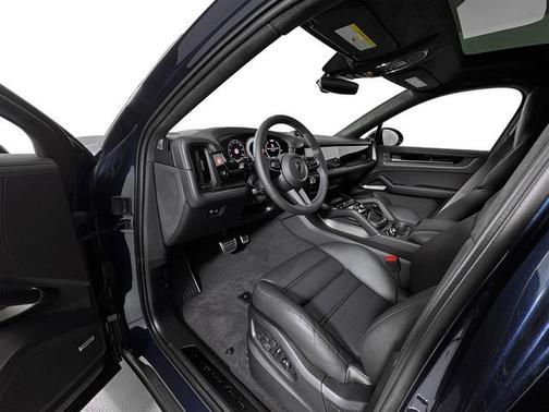 2025 Porsche Cayenne Turbo