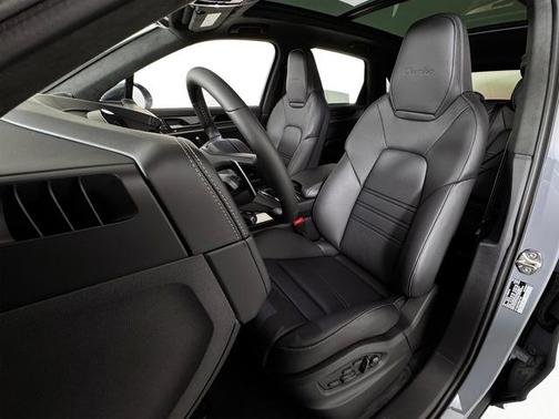 2025 Porsche Cayenne Cayenne Turbo E-Hybrid