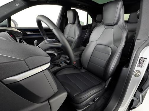 2025 Porsche Macan Electric