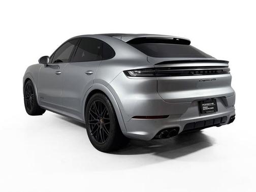 2025 Porsche Cayenne GTS