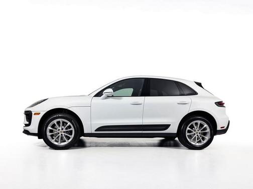 2025 Porsche Macan 