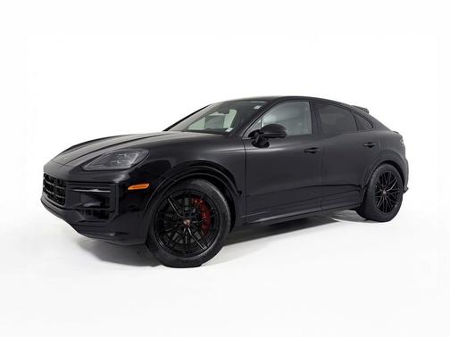 2025 Porsche Cayenne GTS