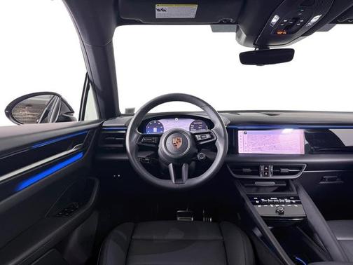 2025 Porsche Macan 4S