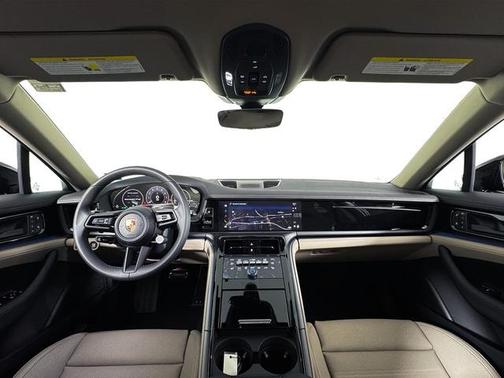 2025 Porsche Panamera 4