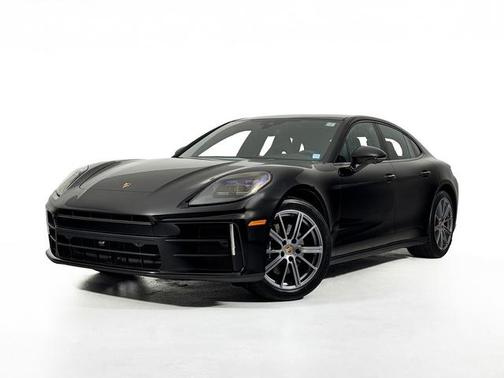 2025 Porsche Panamera 4