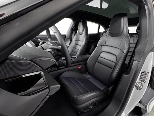 2025 Porsche Taycan 4S Cross Turismo