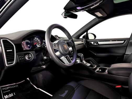 2022 Porsche Cayenne Cayenne