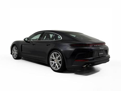 Jet Black Metallic 2025 Porsche Panamera 4