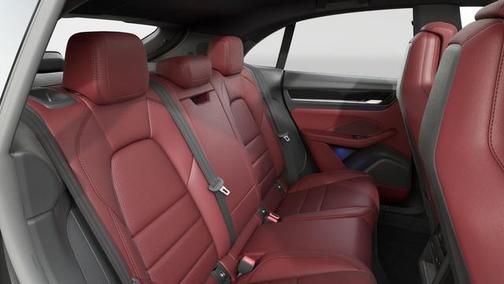 2026 Porsche Macan 4