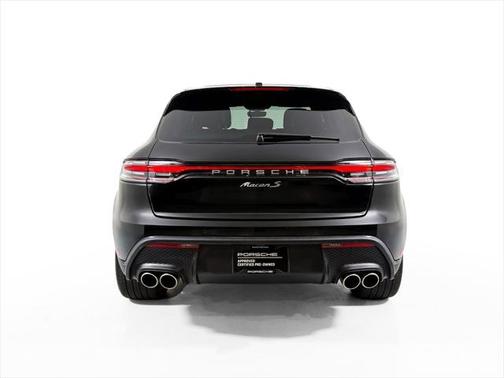 2023 Porsche Macan Base
