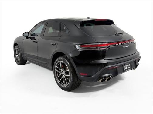 2023 Porsche Macan Base