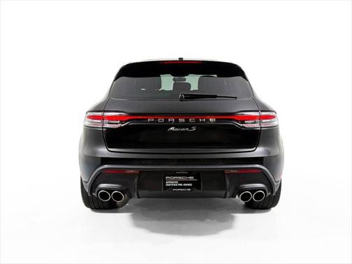 2023 Porsche Macan Base