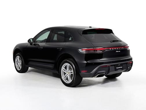 2025 Porsche Macan T