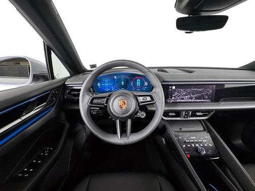 2025 Porsche Macan 4S