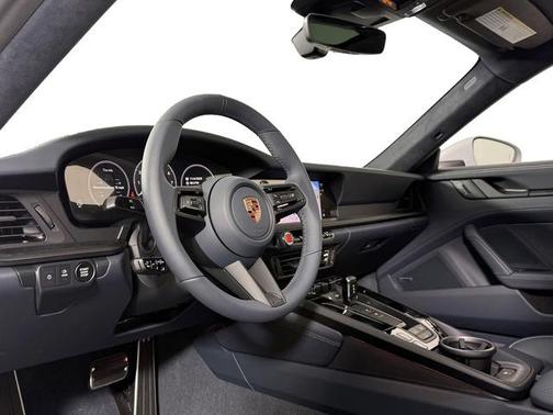 2026 Porsche 911 Carrera 4 GTS