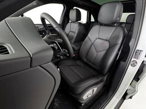 2025 Porsche Macan T