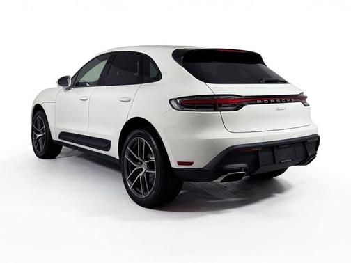 2025 Porsche Macan 