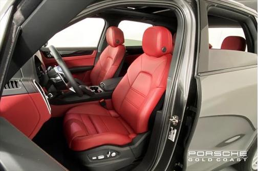 2021 Porsche Cayenne Base (Tiptronic)