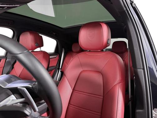 2022 Porsche Cayenne Platinum Edition