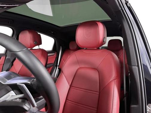 2022 Porsche Cayenne Platinum Edition