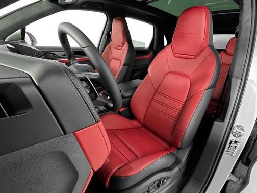2025 Porsche Cayenne Turbo