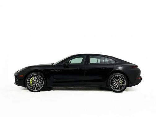 2026 Porsche Panamera 4 E-Hybrid