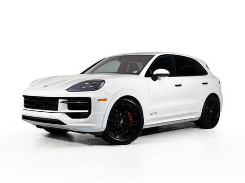 2025 Porsche Cayenne GTS