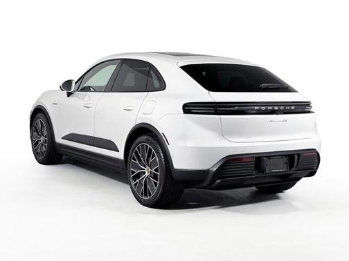 2025 Porsche Macan 4S
