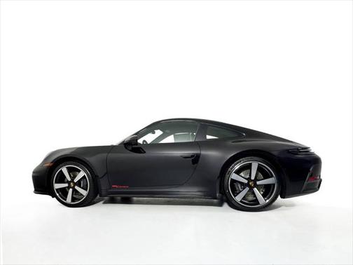 2025 Porsche 911 Carrera