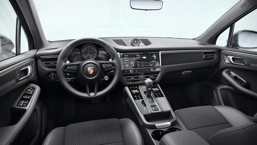 Gentian Blue Metallic 2026 Porsche Macan Macan