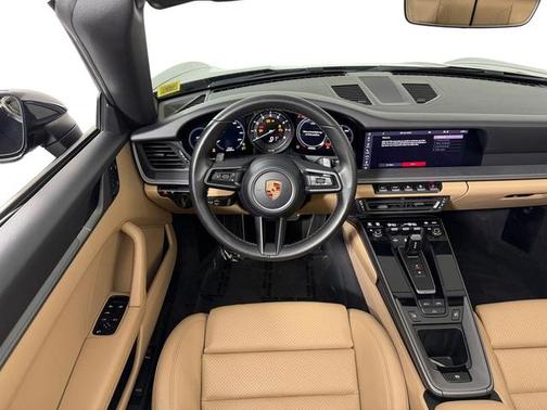 2020 Porsche 911 Carrera