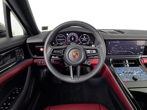 2026 Porsche Panamera 4