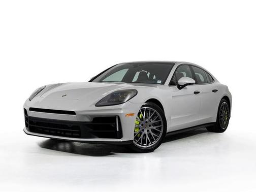 2026 Porsche Panamera 4
