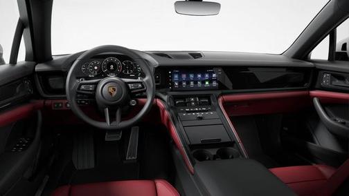 2026 Porsche Panamera 4