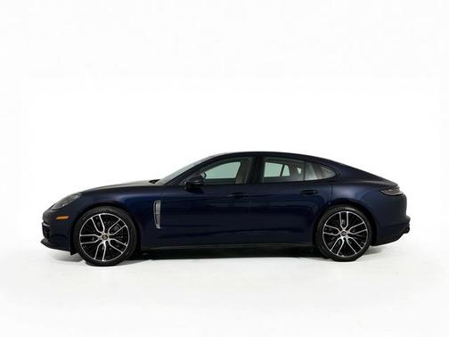 2023 Porsche Panamera 