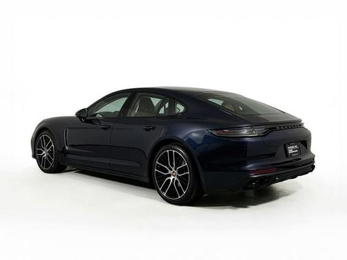 2023 Porsche Panamera 