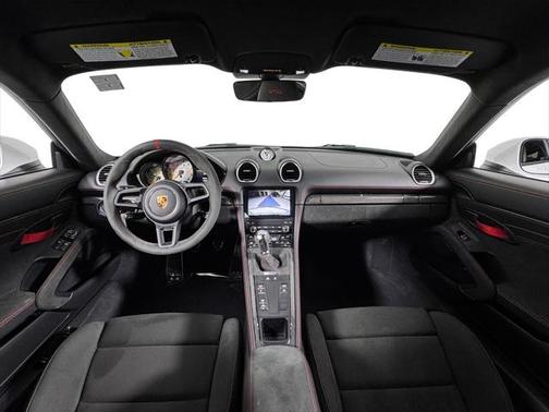 2022 Porsche 718 Cayman GT4