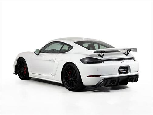 2022 Porsche 718 Cayman GT4
