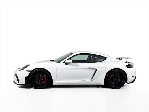 2022 Porsche 718 Cayman GT4