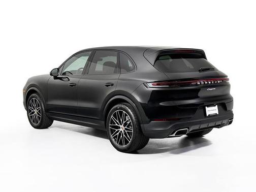 Chromite Black Metallic 2026 Porsche Cayenne Cayenne