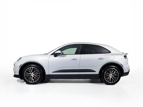 2025 Porsche Macan 4S Electric