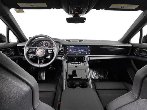 2025 Porsche Panamera 4