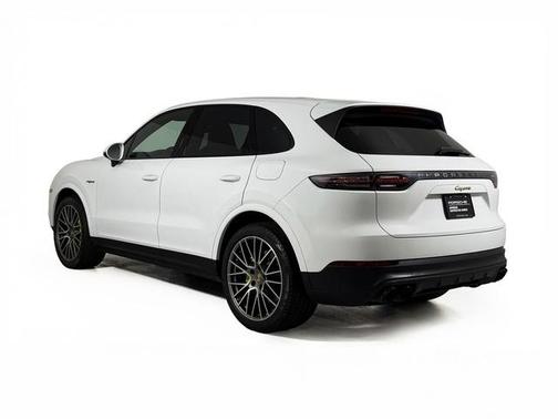 White 2023 Porsche Cayenne Cayenne