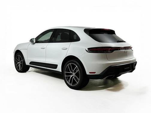 2025 Porsche Macan T
