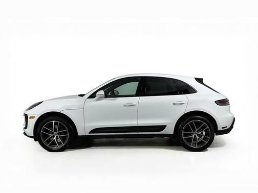 2025 Porsche Macan T
