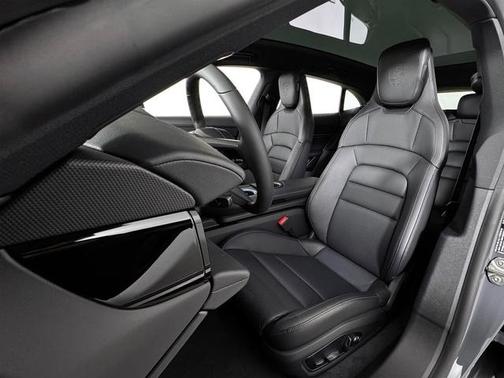 2025 Porsche Taycan 4