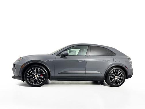 2025 Porsche Macan 4S