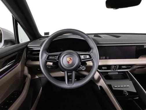 2025 Porsche Macan 4