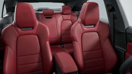 2025 Porsche Macan Turbo