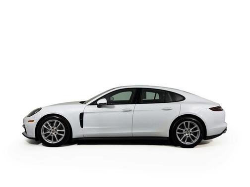 2019 Porsche Panamera 4